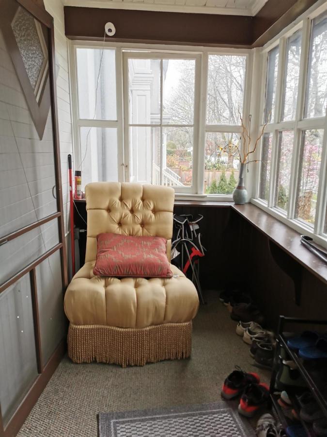 John'S House In Vancouver West Екстериор снимка