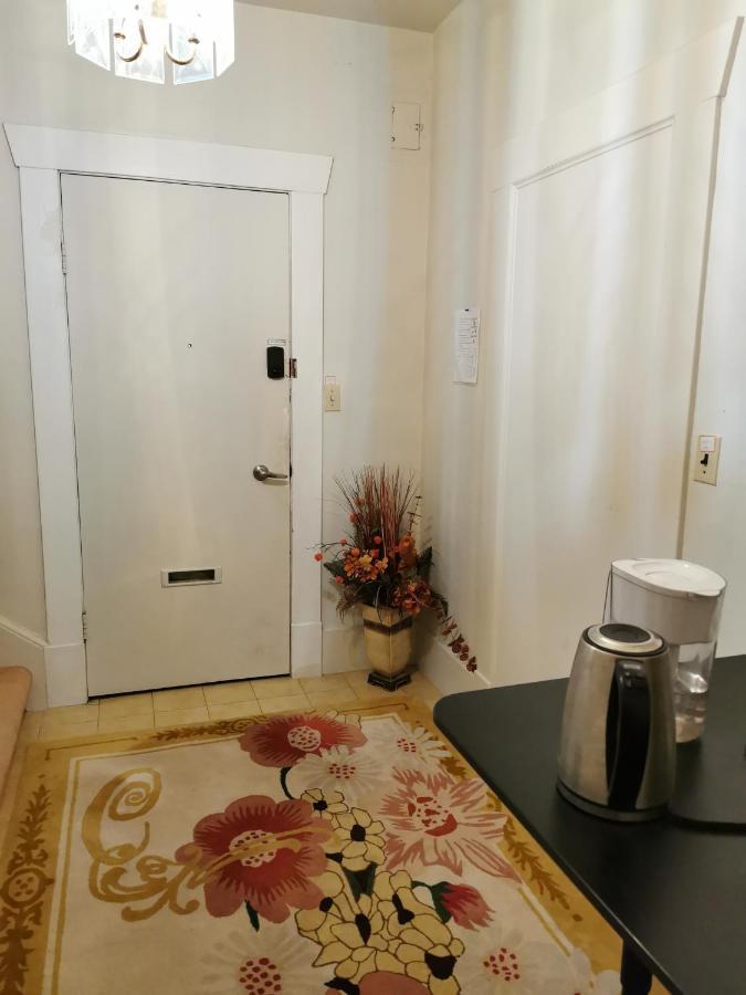 John'S House In Vancouver West Екстериор снимка